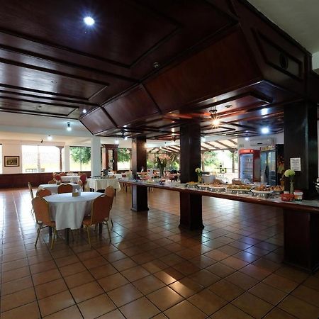 El Pantanal Hotel & Resort Puerto Quijarro  외부 사진