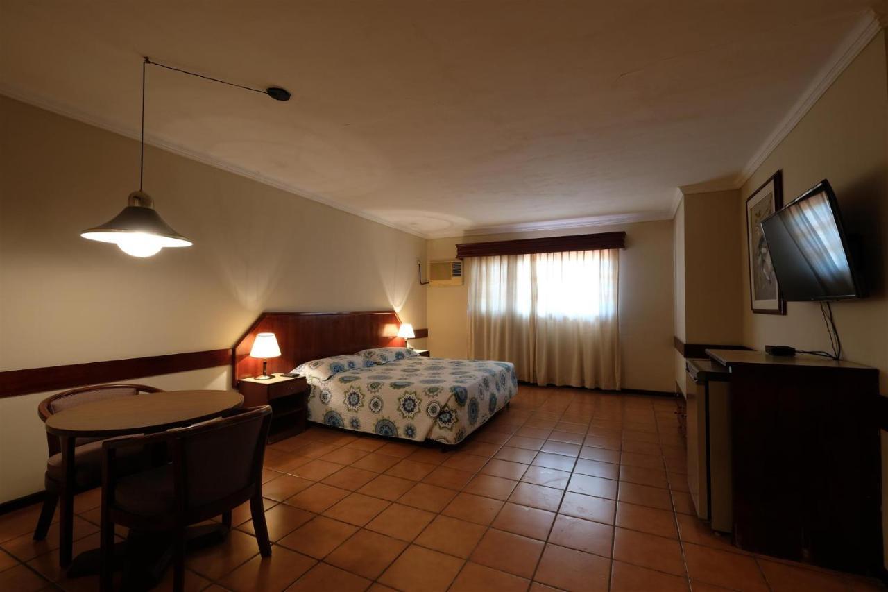 El Pantanal Hotel & Resort Puerto Quijarro  외부 사진