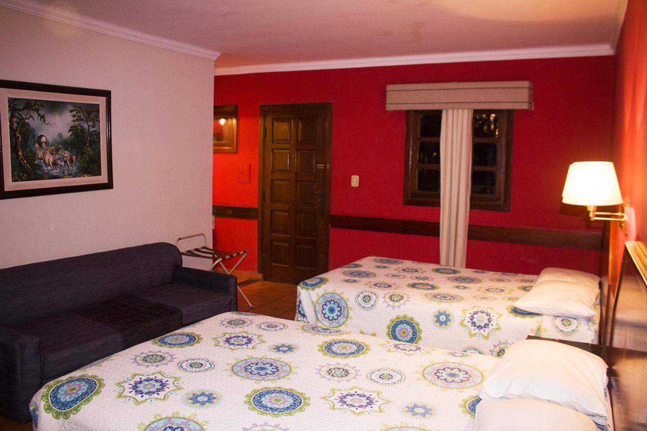 El Pantanal Hotel & Resort Puerto Quijarro  외부 사진